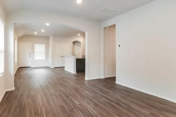 512 Sussex, Everman, TX 76140