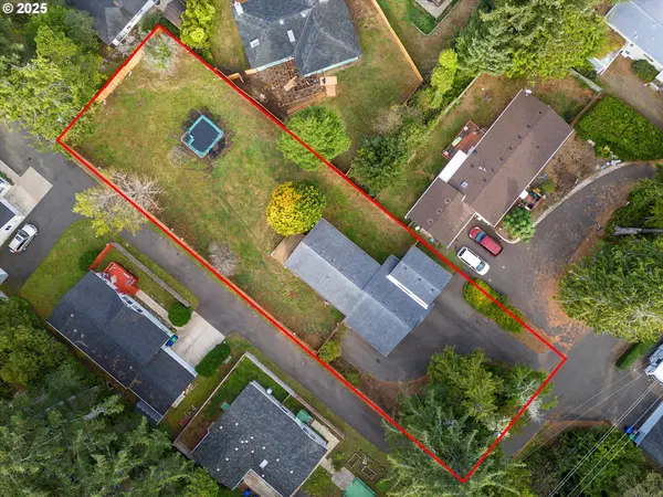 665 SE INDIAN TRAIL AVE, Depoe Bay, OR 97341