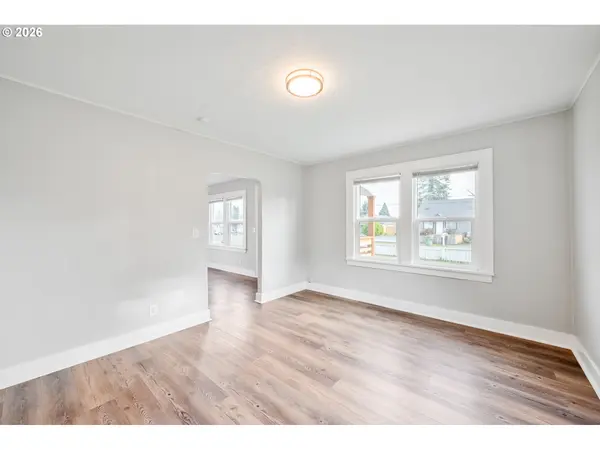 2103 36TH AVE, Longview, WA 98632