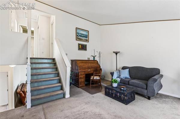 275 Settlement LN #D4, Elizabeth, CO 80107