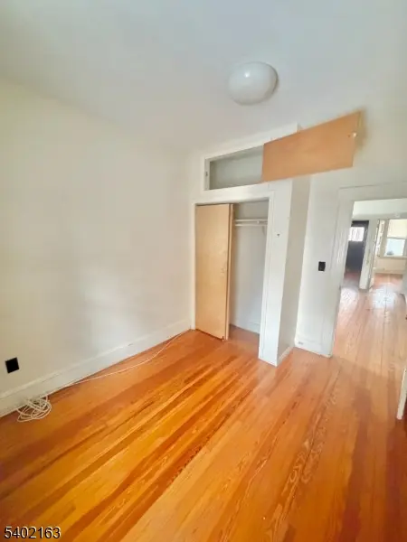 27 Sears Pl, Clifton City, NJ 07011