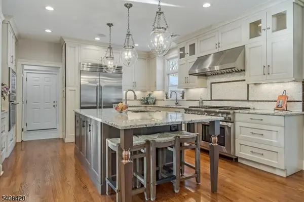 231 Ronan Way, Branchburg Twp., NJ 08853