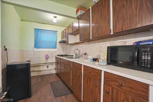 109 Dixon Ave, Paterson City, NJ 07501