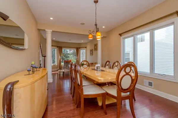 53 Princeton Ave, Woodbridge Twp., NJ 07067