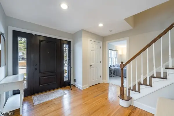 1 Radcliffe Dr, Roxbury Twp., NJ 07876