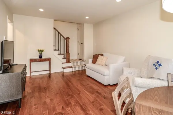 113 Spear St, Metuchen Boro, NJ 08840