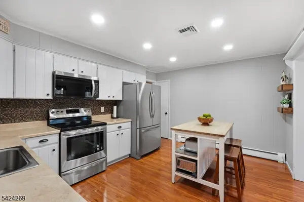 3 Beaver Dam Rd, Randolph Twp., NJ 07869