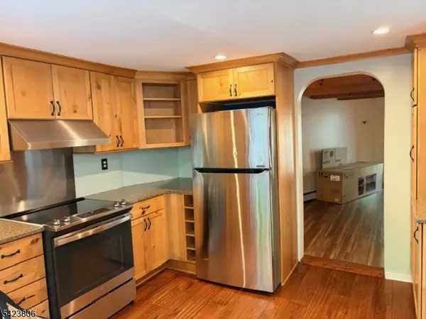 95 York St, Lambertville City, NJ 08530