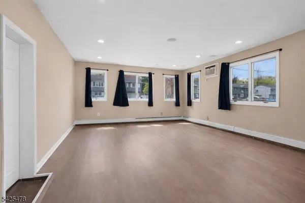 334 Pine St, Pompton Lakes Boro, NJ 07442