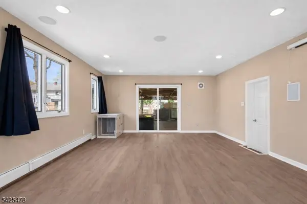 334 Pine St, Pompton Lakes Boro, NJ 07442