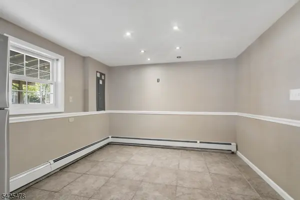 334 Pine St, Pompton Lakes Boro, NJ 07442