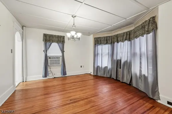 164 E High St, Somerville Boro, NJ 08876