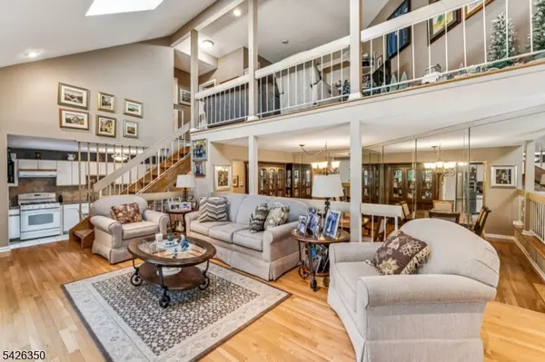 75 Linda Ln, Edison Twp., NJ 08820