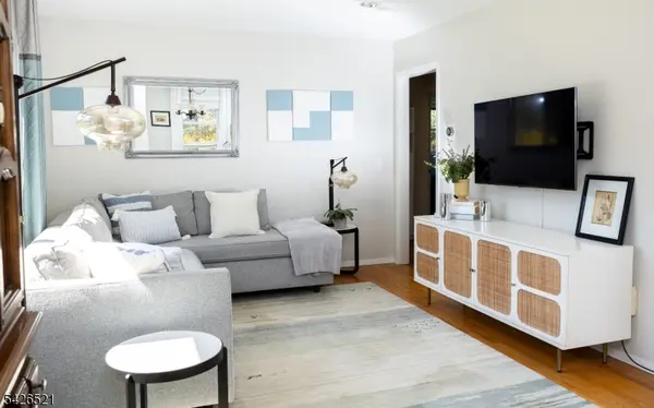 35 Cedar Terrace, Jefferson Twp., NJ 07885