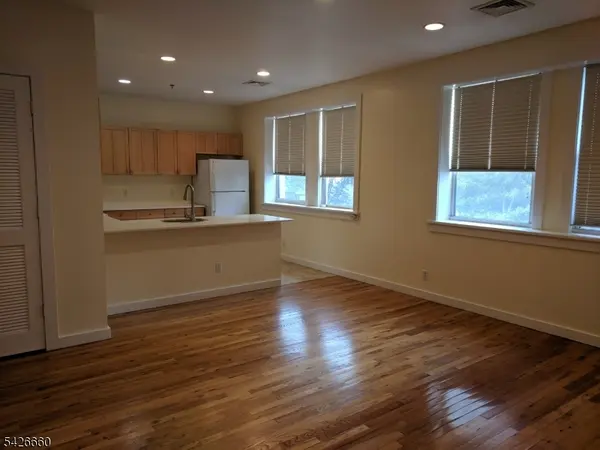 385 George St #2B, New Brunswick City, NJ 08901