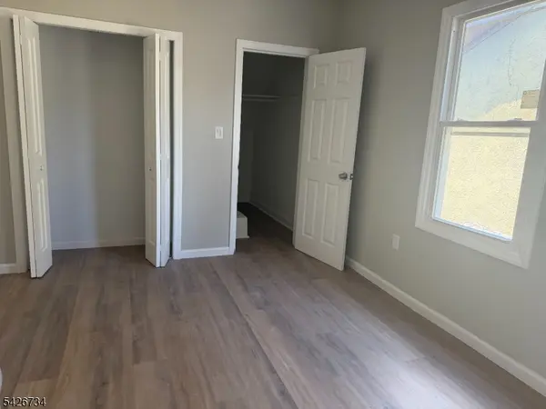37 Mapes Ave, Newark City, NJ 07112