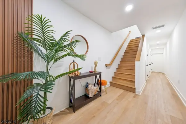 5 Harbor Front Ter #D5, Elizabeth City, NJ 07206