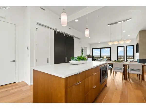 2405 E 6TH ST, Vancouver, WA 98661