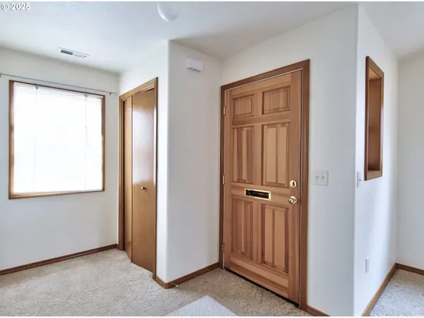 243 SE HARNEY ST, Sheridan, OR 97378