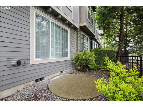 2318 NW ROSEBURG TER, Beaverton, OR 97006