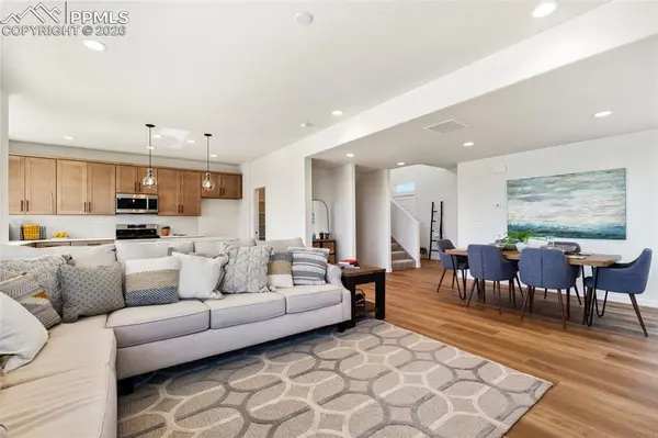 9283 Old Divide DR, Colorado Springs, CO 80908