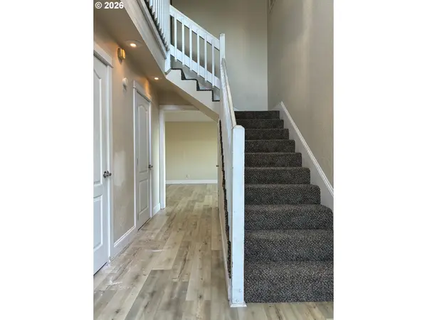 2225 MAINE CT, North Bend, OR 97459