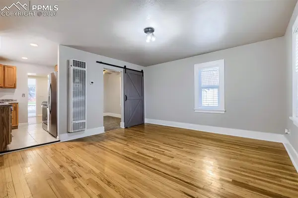 602 Cooper AVE, Colorado Springs, CO 80905