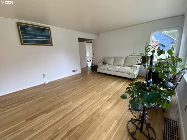 10830 NE HANCOCK ST, Portland, OR 97220