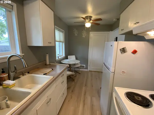 10830 NE HANCOCK ST, Portland, OR 97220