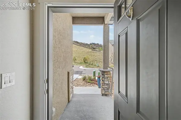 5675 Villa Lorenzo DR, Colorado Springs, CO 80919