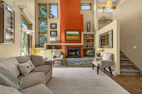 531 CRYSTAL HILLS BLVD, Manitou Springs, CO 80829