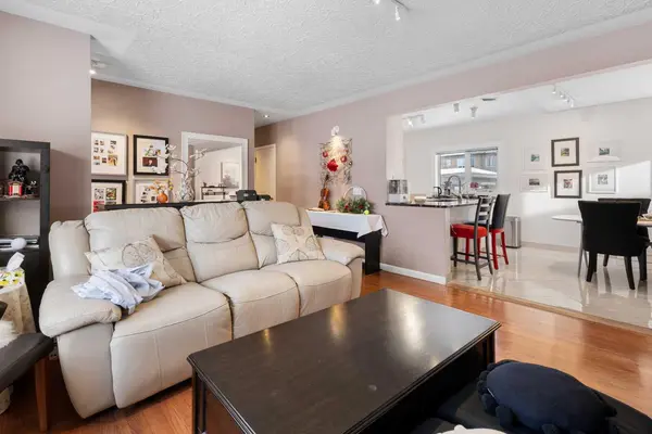 2812-2816 24 ST NW, Calgary, AB T2M 3Z3