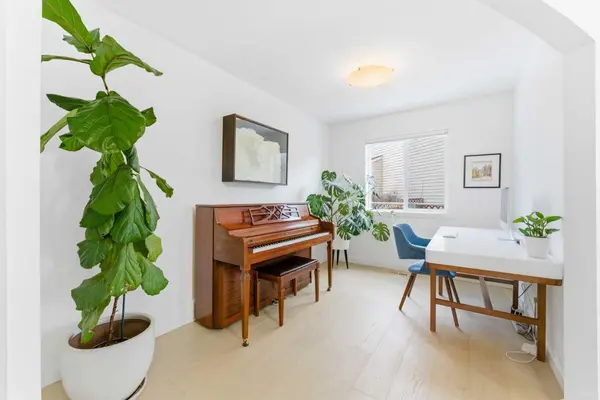 40 Tuscany Ridge GN NW, Calgary, AB T3L 2J4