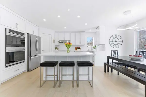 40 Tuscany Ridge GN NW, Calgary, AB T3L 2J4