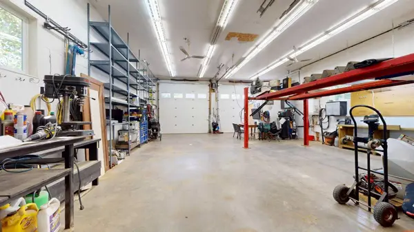 53 Fitzsimmons AVE, Fort Mcmurray, AB T9H 1Z3