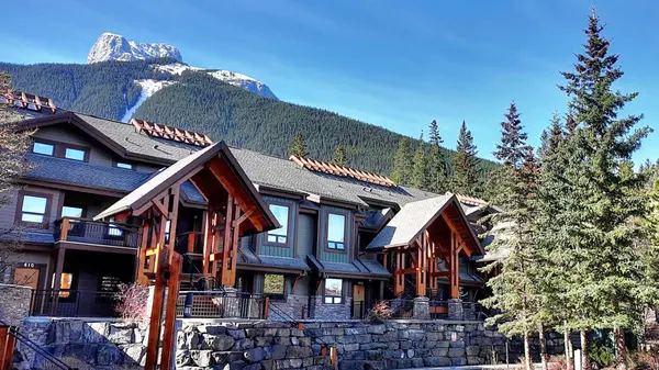 107 Armstrong Place #423, Canmore, AB T1W3M1