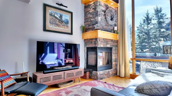 107 Armstrong Place #423, Canmore, AB T1W3M1