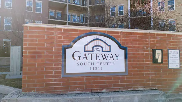 11811 Lake Fraser DR SE #3604, Calgary, AB T2J 7J4