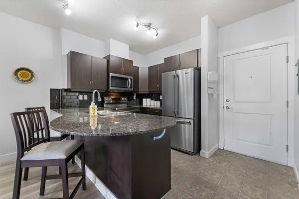 11811 Lake Fraser DR SE #3604, Calgary, AB T2J 7J4