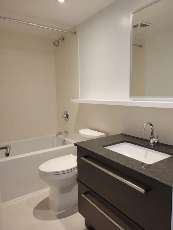 120 Varna DR #820, Toronto C04, ON M6A 0B3