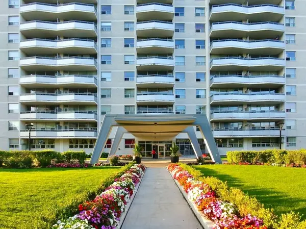 35 Esterbrooke AVE #215, Toronto C15, ON M2J 2C6