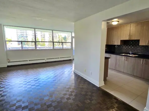 35 Esterbrooke AVE #215, Toronto C15, ON M2J 2C6