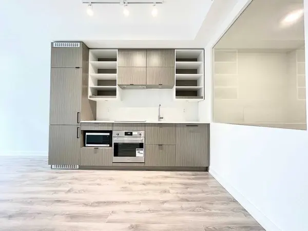 20 Edward ST W #1014, Toronto C01, ON M5G 1C9