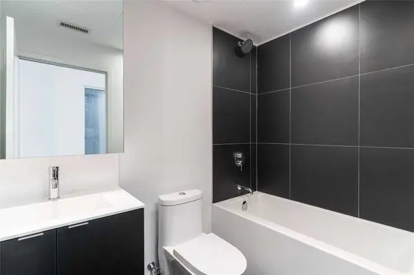 20 Edward ST W #1014, Toronto C01, ON M5G 1C9