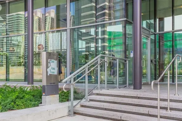 115 Mcmahon DR #2501, Toronto C15, ON M2K 2X9