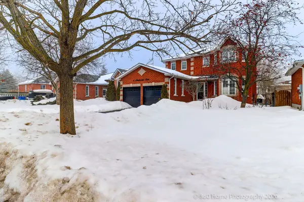 6 Amberview DR, Georgina, ON L4P 3X6