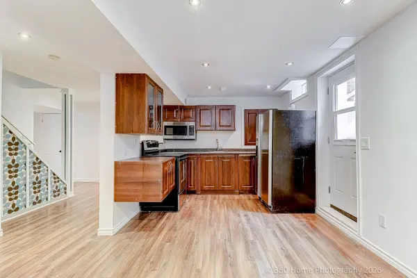 6 Amberview DR, Georgina, ON L4P 3X6