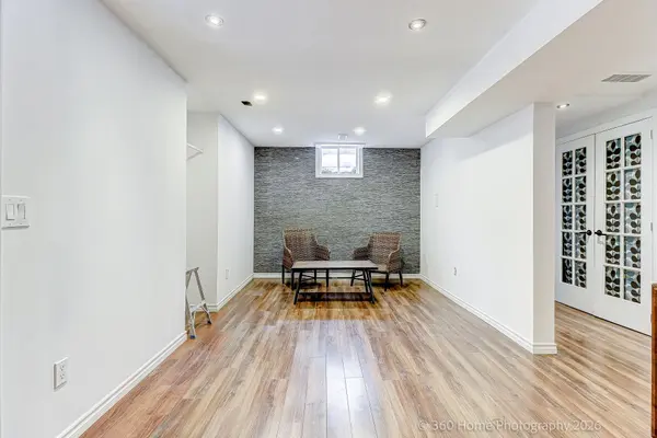 6 Amberview DR, Georgina, ON L4P 3X6