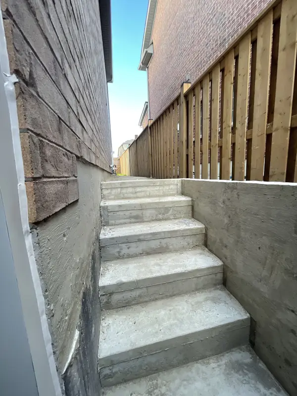 31 Berryman LN, Markham, ON L6B 1H9