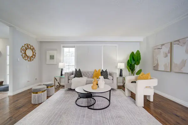 126 Sherwood Forest DR, Markham, ON L3P 1R1